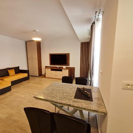 Matteo 2 Apartments Marina Surf Residence, Mamaia Nord - Navodari,1 Vedere Frontala,2 Cu Vedere Laterala La Mare Bagian luar foto